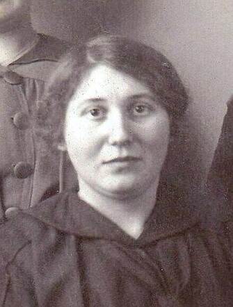 Eva Nathans