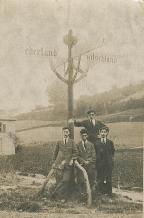 Abraham Blom midden Links Nathan Blom.jpg