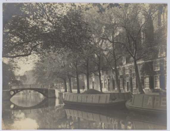 Oudezijds Voorburgwal 74-76.jpg