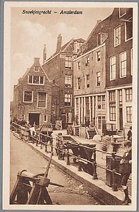 Zwanenburgwal ca. 1915.jpeg