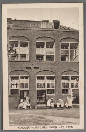 De Joodsche Prins2 029 gebouw creche Hanjes wasschen Plantage Midenlaan.jpg