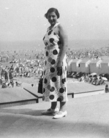 Rebecca Degen-Berger. Belgian coast (Knokke) 1938