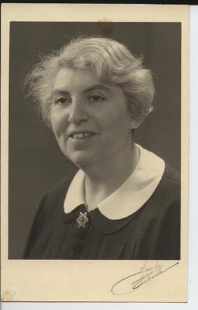 Jetje de Leeuw in 1940