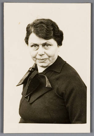 Dora Nussbaum-Loewenberg, about 1890-1938