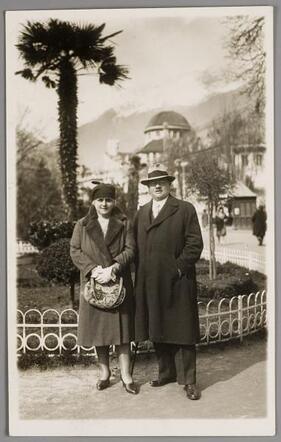 Amalie Ritter-Ross met haar man