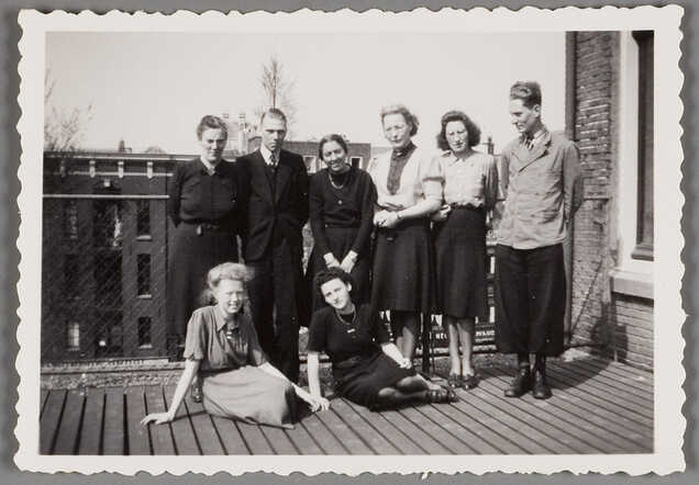 Selly Baruch, standing in the centre with a black dress, 1942
