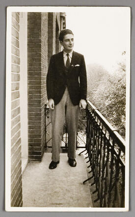 Freddy Goldsmit on the balcony in Amsterdam, about 1938