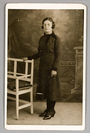 Roza Kool-Rokkestikker, about 1931