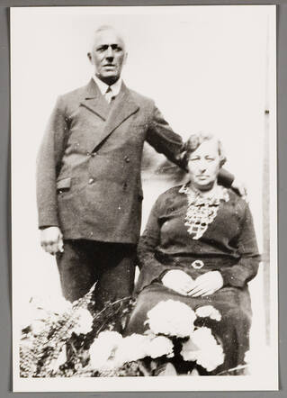 Margaretha Stranders-Hendrix with her spouse Louis Stranders, about 1935