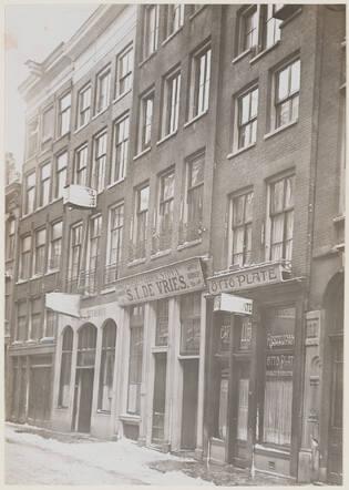 Uit het jubileumalbum van de firma S.I. de Vries 1898-1923