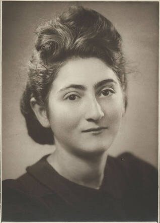 Marianne Mechanicus, about 1940