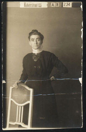 Leentje de Beer-ter Beek, about 1913