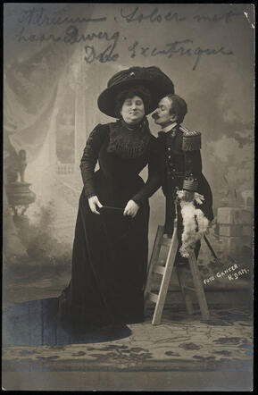 Portrait of the artist Adrienne Solser, about 1925
