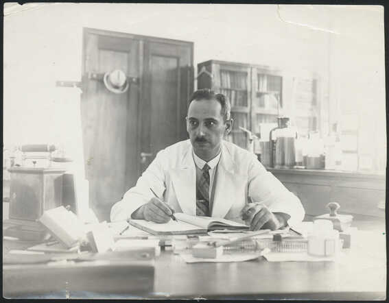 Jacob Philip Peper in a laboratory in the Dutch East Indies, 1930