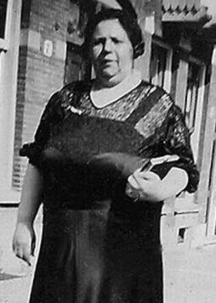 Esther Gans-Plas