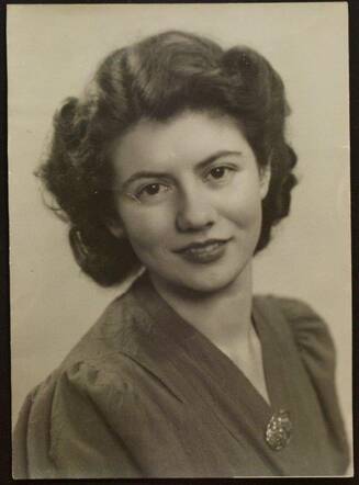 Eliza Violet Alexandra Belinfante, ca. 1940