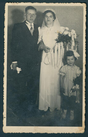 Philip Kroonenberg and Klara Philips on their wedding day, 1938