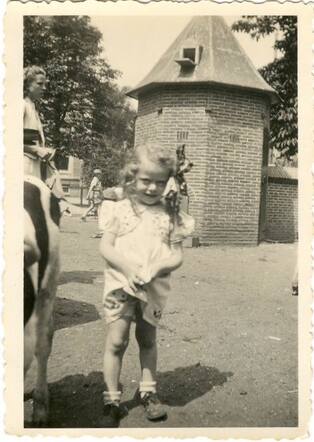 Celine de Vries1936