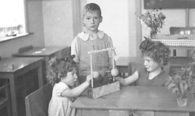 Abraham, Louise and Emma Gans