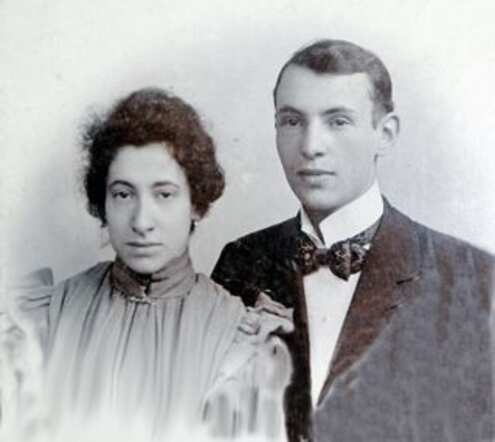 Sara Monnikendam-Kleerekoper and Abraham Monnikendam
