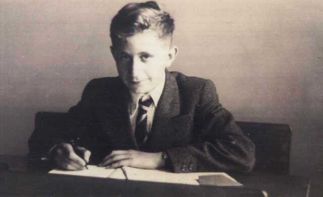 School photo of Max Acohen at the Joods Lyceum in Amsterdam, 1942