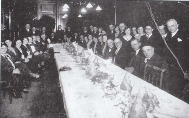 Esperance van Spiegel-Rubens tijdens afscheid chazzan Deventer 1936