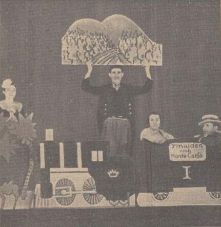 Algemeen Handelsblad 17 november 1933, pag. 4.  Dora Gerson met het cabaret Ping Pong te Amsterdam (1933).