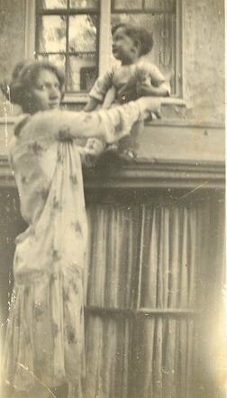 Betje de Wolf-de Beer and son