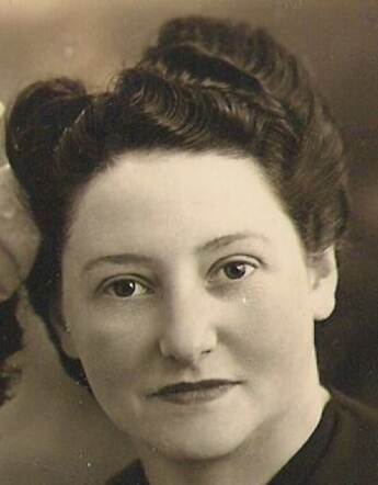 Betje Gosler-van Zanten (cutting)