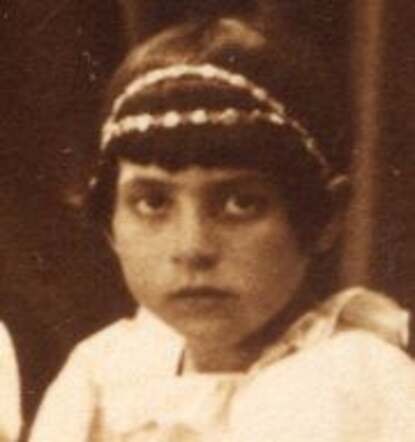 Eva Brandon (cutting)