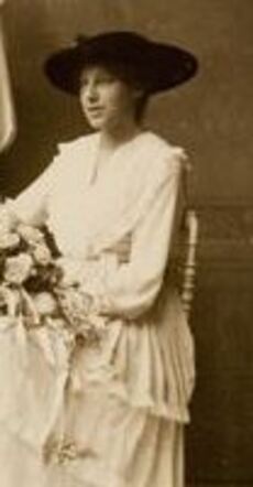 Caroline Wertheim, ca. 1918