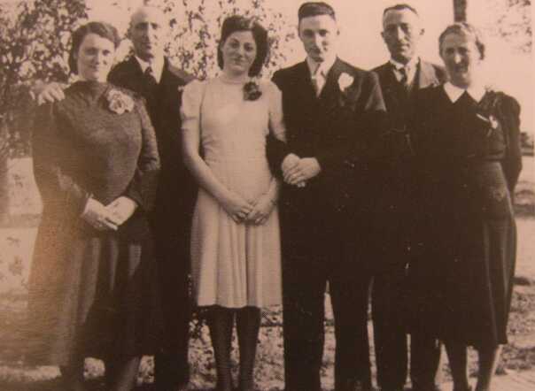 Bram en Saartje Slager-Bollegraaf met wederzijdse ouders
