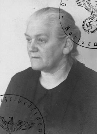 Clara Kahn-Meerapfel, 1938