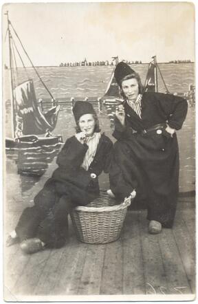 Clementine en Betsie Acathan