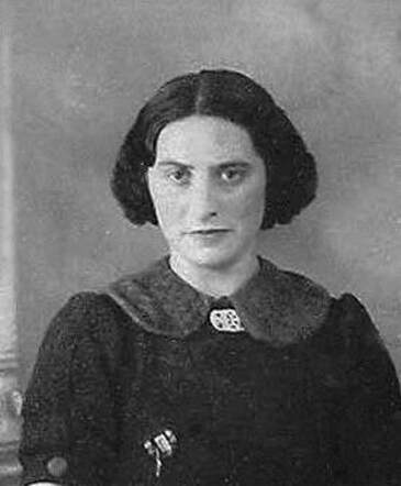 Femmina Costima-Worms