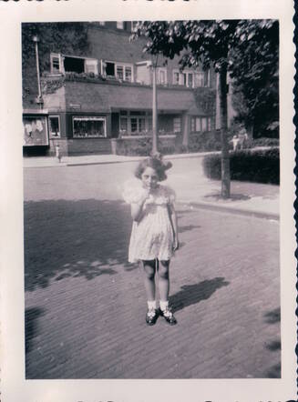 Elisabeth Rebecca [Betty] Couzijn (en)
