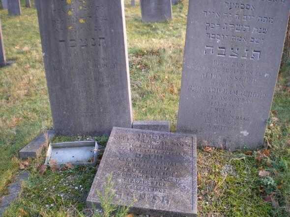 Memorial stone David Hamburger