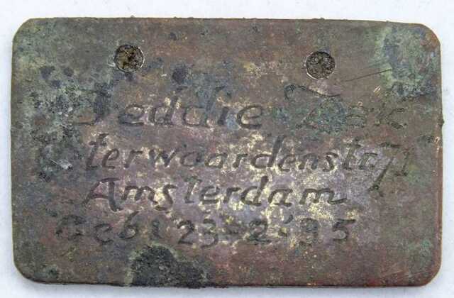Deddie Zak: identity plate