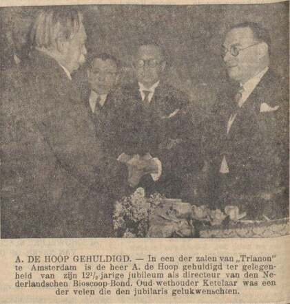 De Sumatra Post 25 juni 1934, pag. 12. Huldiging Abraham de Hoop directeur Bioscoopbond.