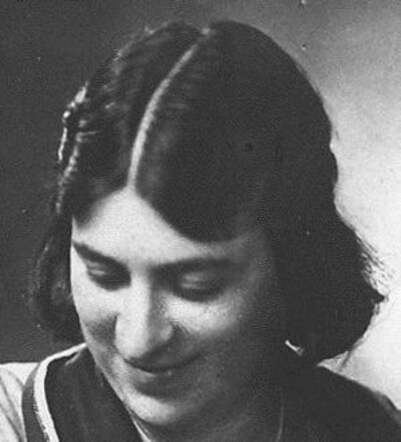 Dora Norden-Keizer (cutting)
