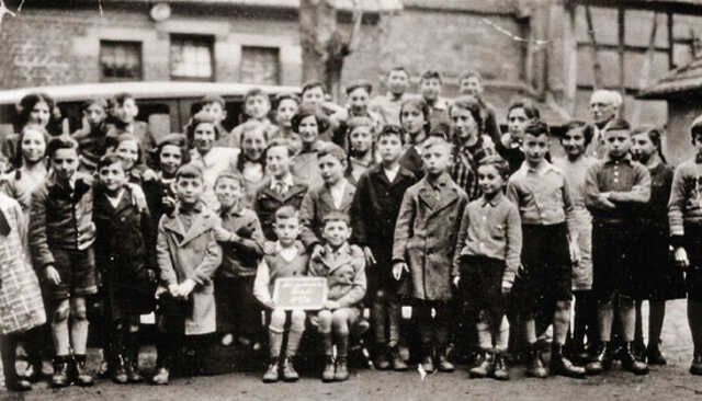 Doris Katz op de Joodse School in Höchst