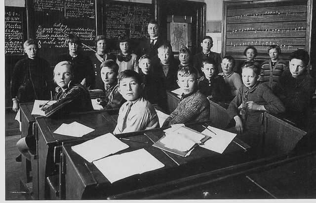 Eduard van Hoorn at school