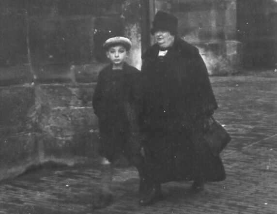 Bella en Elie Weijl, 1929