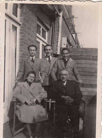 Emanuel Aaron Huisman (top right)