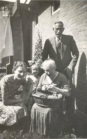 Emanuel de Wolf and his family