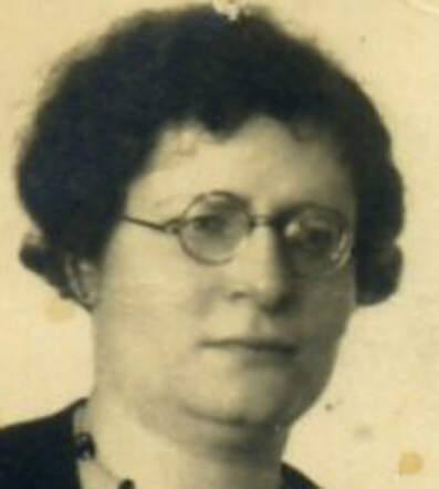 Esther Boektje-Cohen (cutting)