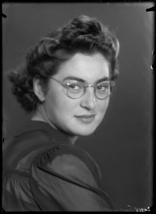Esther Troeder