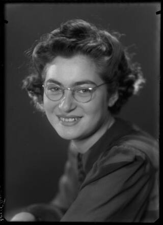 Esther Troeder