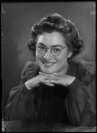 Esther Wertheim-Troeder