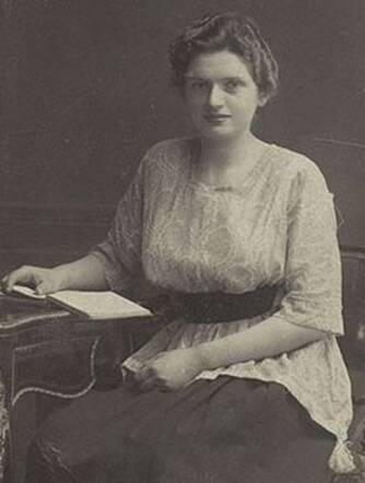 Eva Piller, about 1925